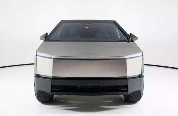 Tesla Andere