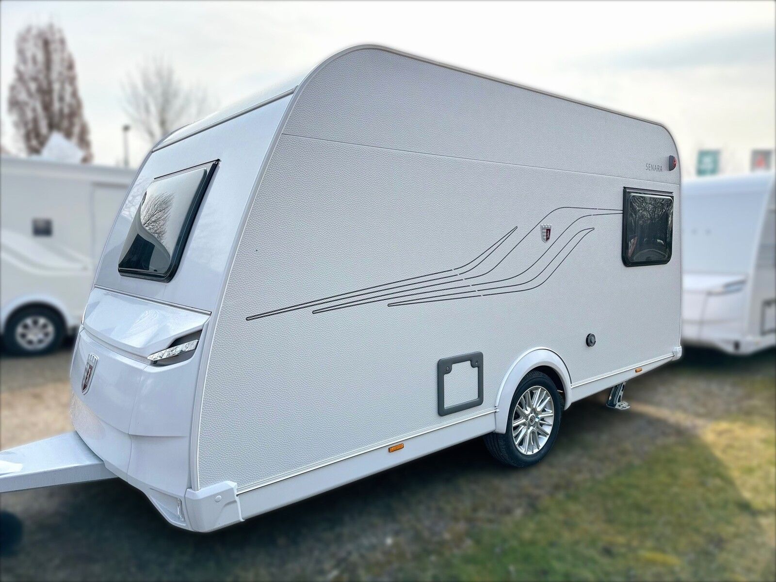 Fahrzeugabbildung Tabbert Senara 400 QD 2.3 Premium Interieur Exterieur