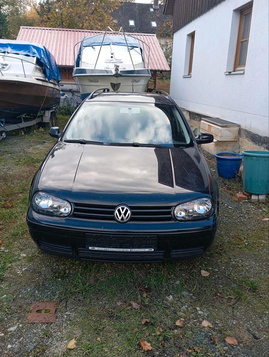 Volkswagen Golf 2006 — rear view