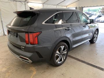 KIA Sorento - 4