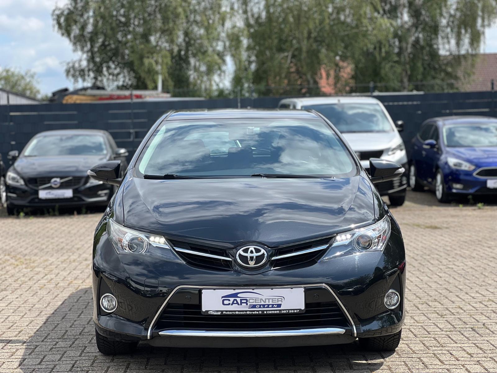 Toyota Auris Life+