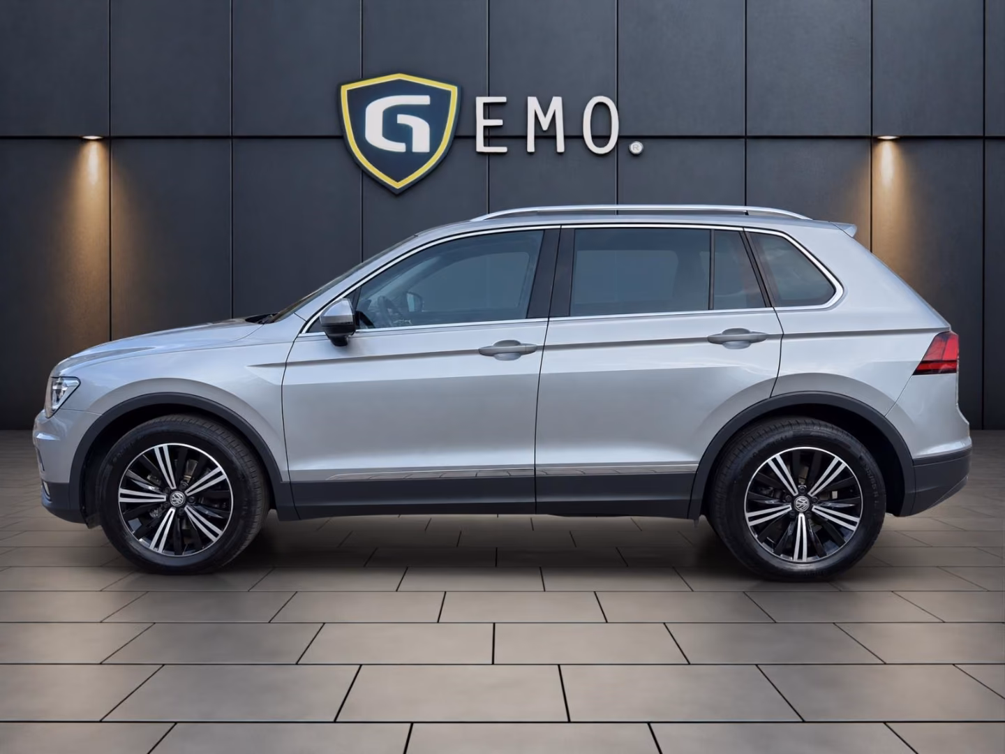Volkswagen Tiguan Comfortline NAVI DSG ACC PDC SHZ LED