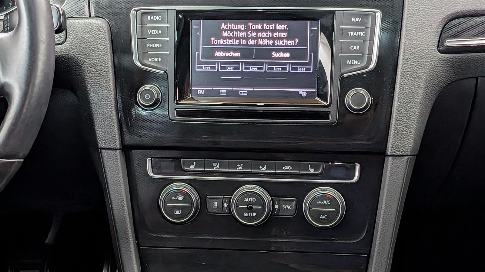 Fahrzeugabbildung Volkswagen Golf GTI 2.0 TSI * 1.Hand * Standheizung * PDC