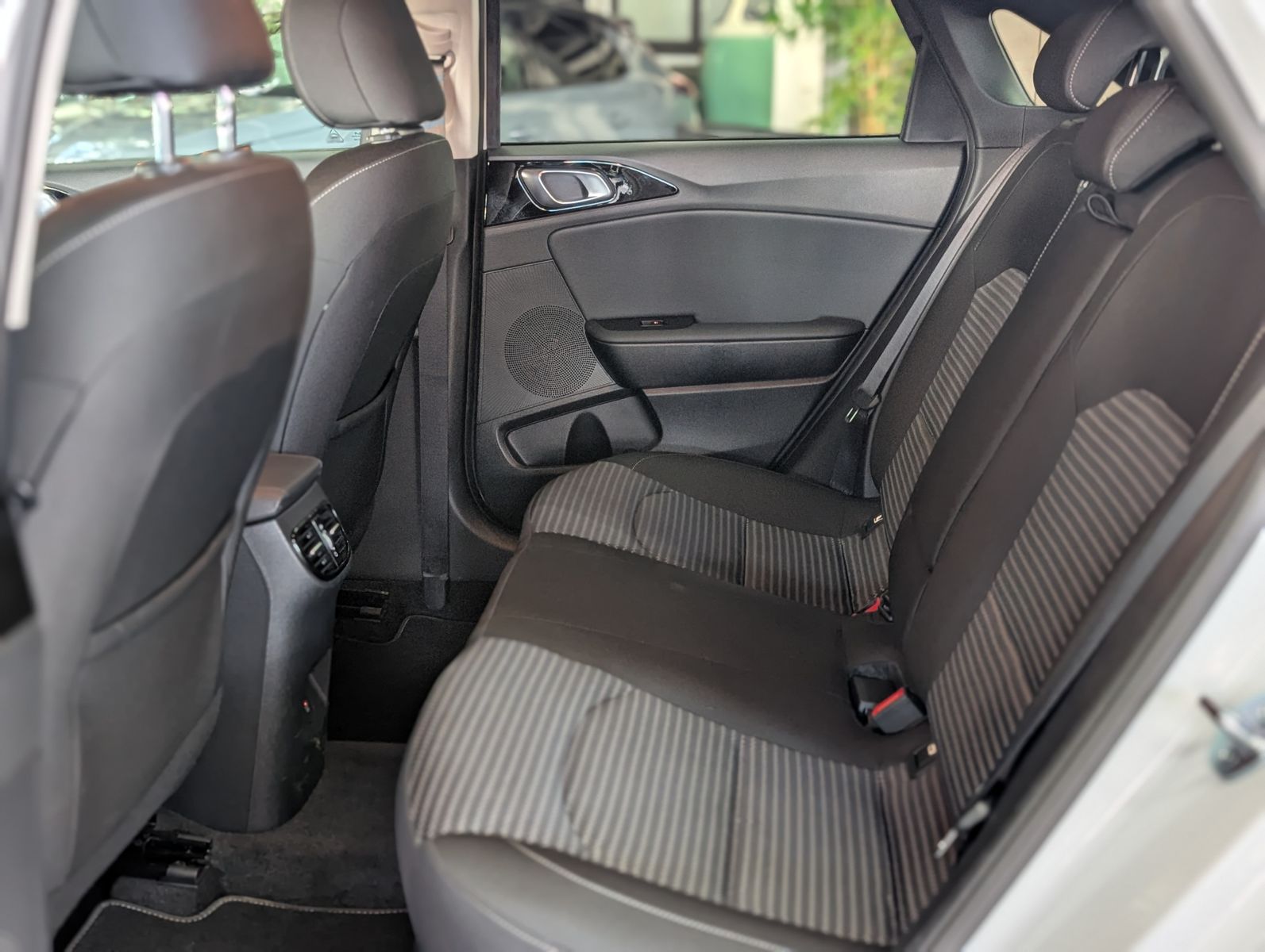 Fahrzeugabbildung Kia cee'd Sportswagon 1.5 Spirit SCC JBL KAM 7J Gar.