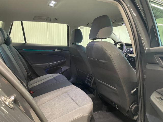 Golf VIII Variant Life 2.0 TDI DSG LED SHZ ACC R