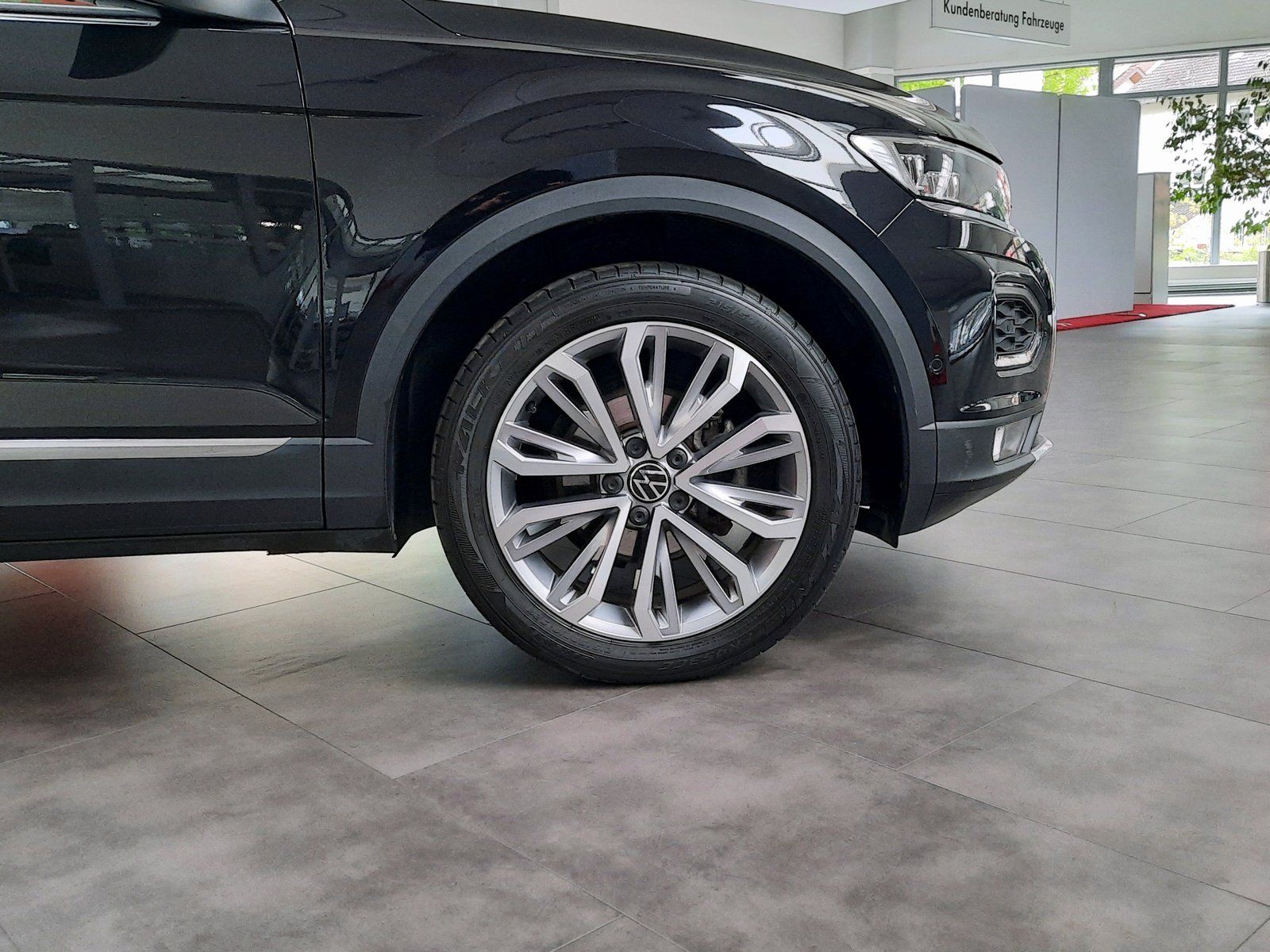 Fahrzeugabbildung Volkswagen T-Roc Sport TSI *Panodach*Navi*Cam*LED*ACC*App*
