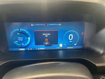 Ford F150 Lightning Lariat grosse Batterie im Vorlauf