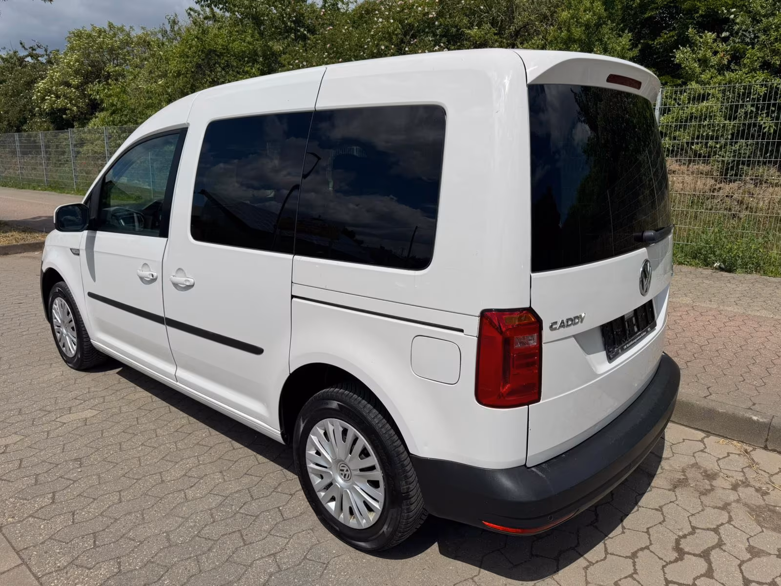 Volkswagen Caddy PKW Trendline BMT Euro 6 Klima