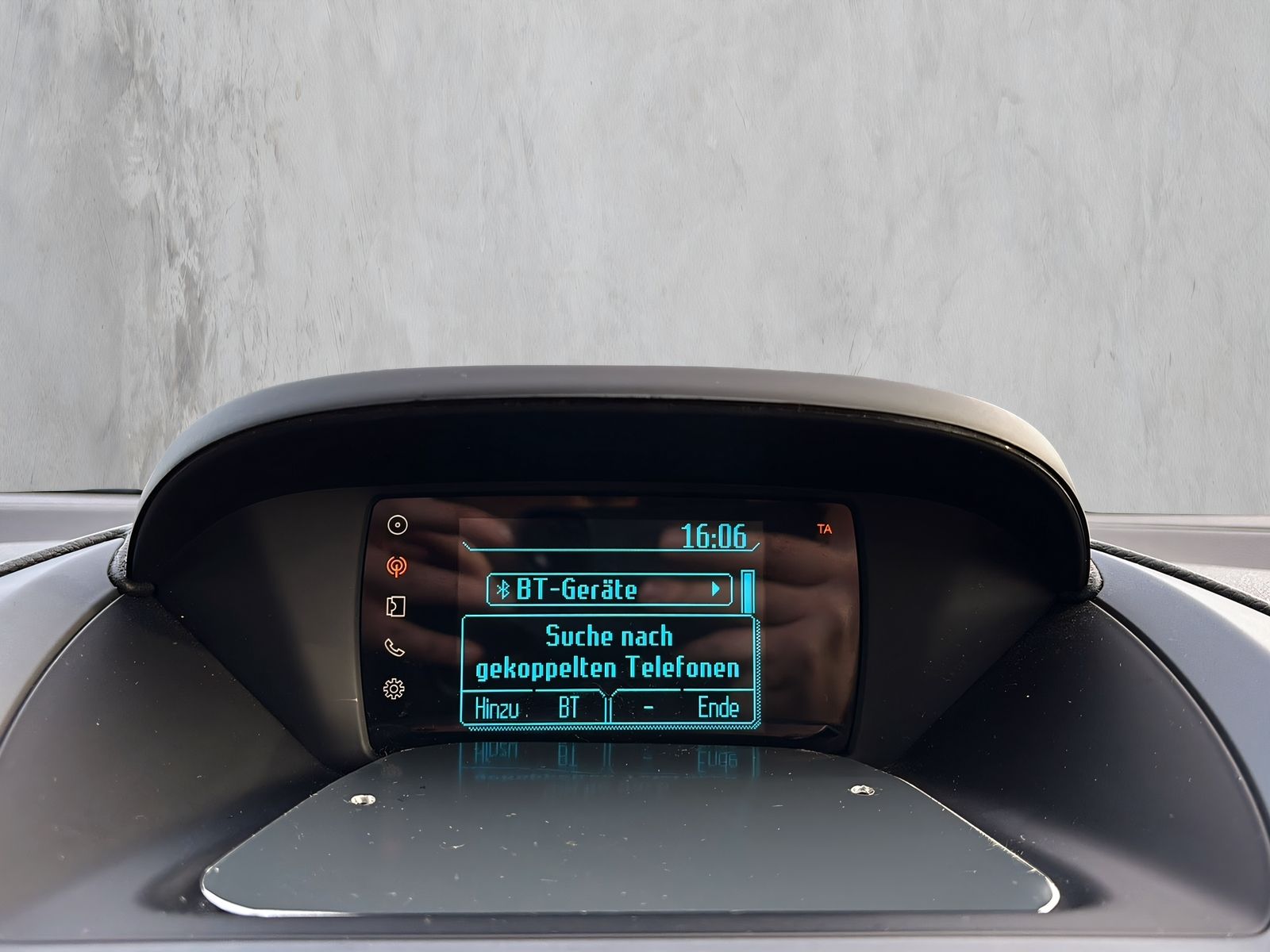 Fahrzeugabbildung Ford B-Max 1.0i Sync Edition AHK TEMPOMAT DAB WINTER