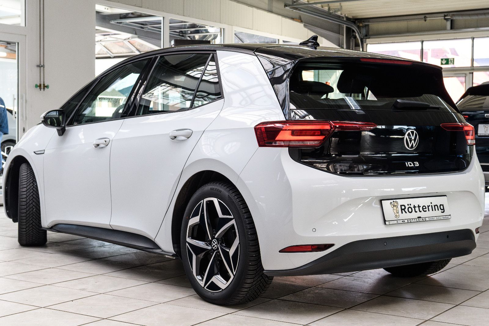 Fahrzeugabbildung Volkswagen ID.3 Pure Performance LED+NAVI+PDC+APP+GJ-REIFEN