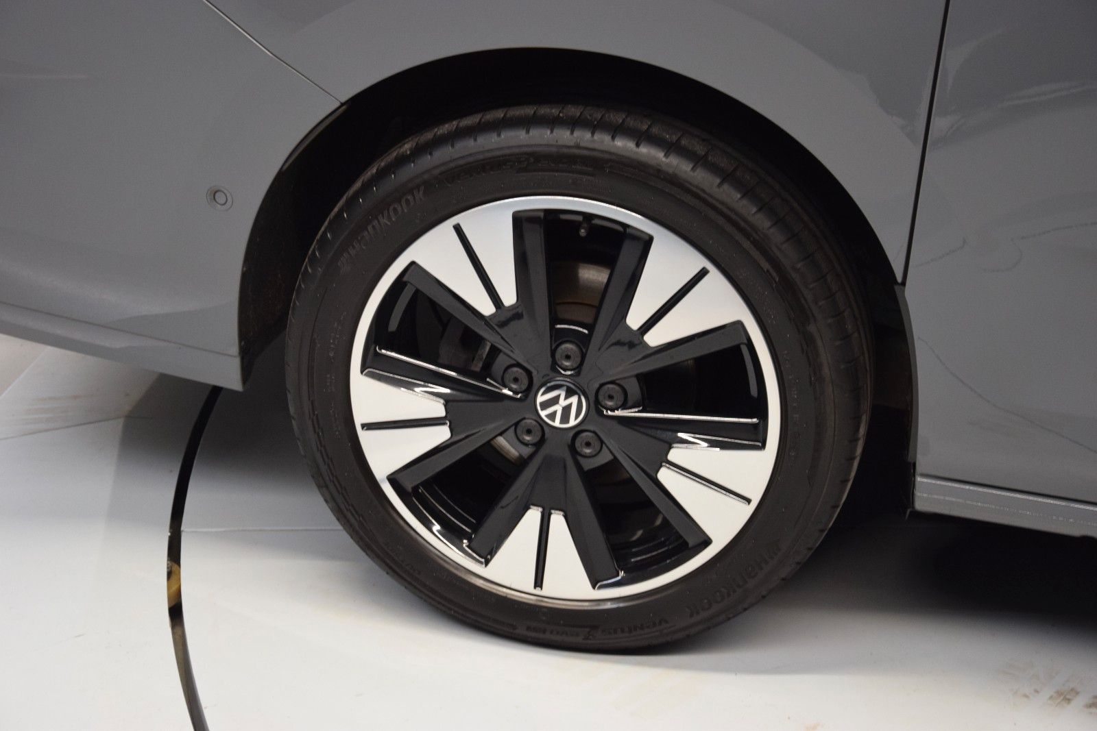 Fahrzeugabbildung Volkswagen Style lang Pano. ACC Kamera AHK DCC vis-a-vis