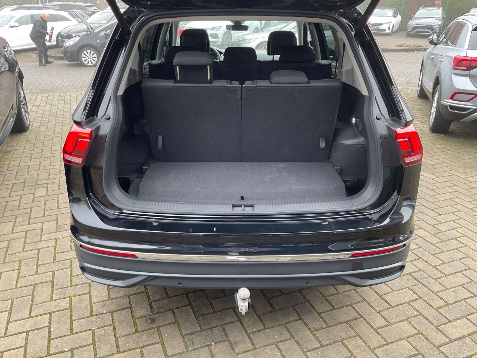 Fahrzeugabbildung Volkswagen Tiguan Allspace 2.0 TDI DSG 4M,AHK,ACC,Kamera