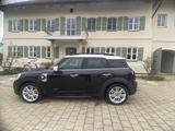 MINI Cooper SE Countryman Plug-in-Hybrid - blaue MINI Cooper SE Countryman