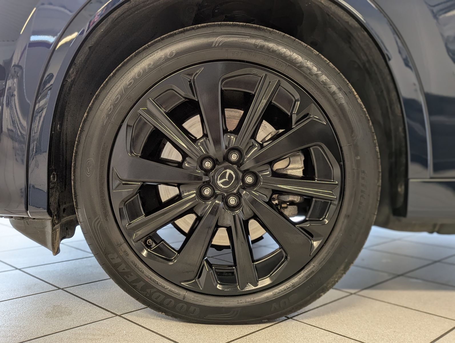 MAZDA CX-80 2.5SKYACTIV PHEV 327 HOMURA+ 7-Sitze Pano - Image 9