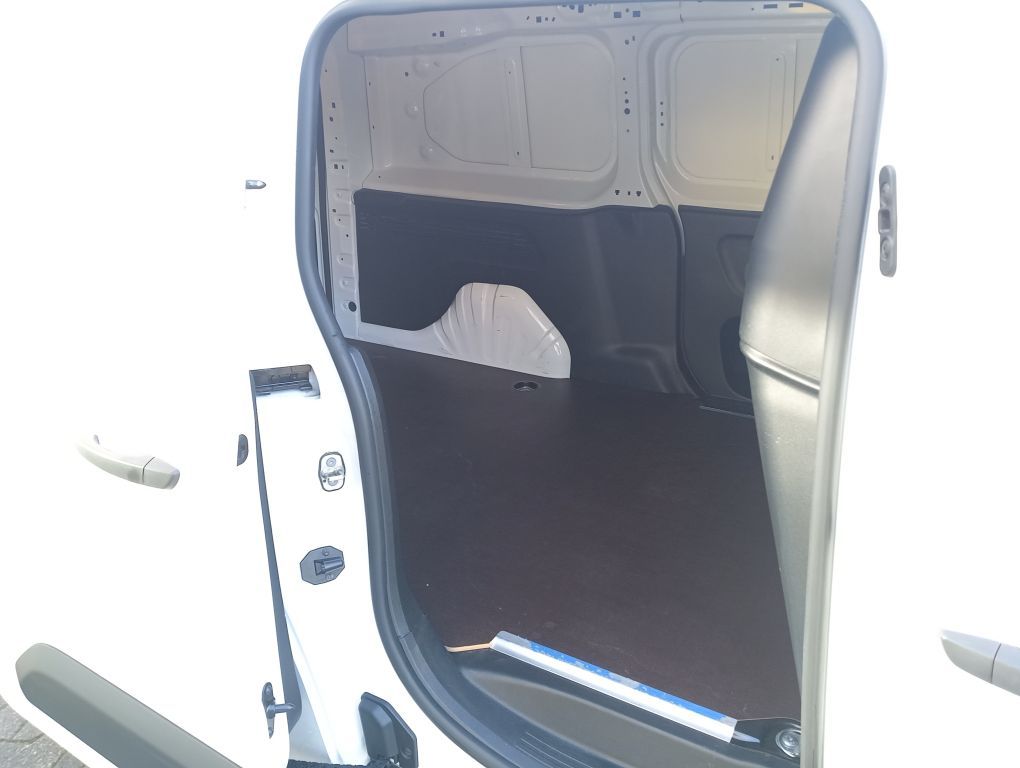 Fahrzeugabbildung Opel Combo Cargo XL 1.5D Edition+Navi+Klima+Sitzh