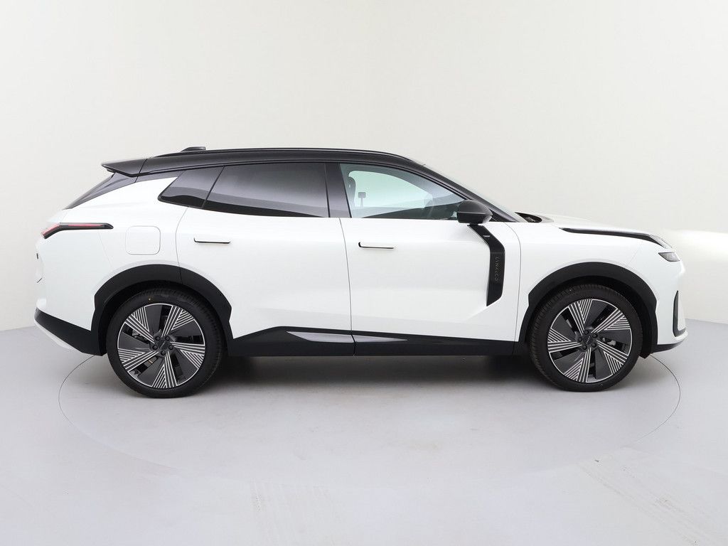 Lynk & Co 08
