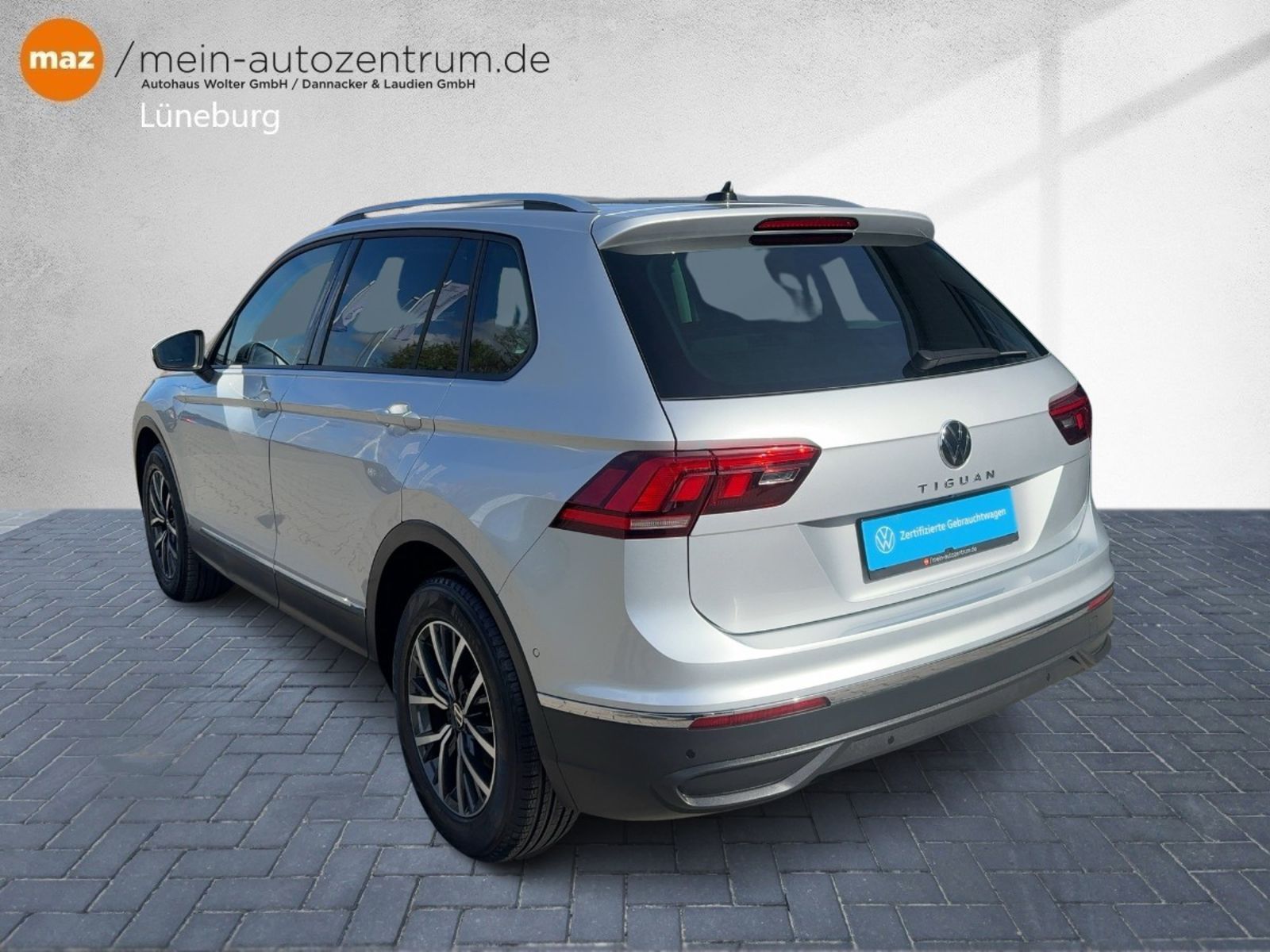 Fahrzeugabbildung Volkswagen Tiguan 1.5 TSI Life Alu LED AHK Navi Sitzh. Kame