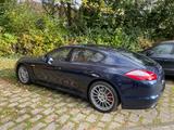 Porsche Panamera Turbo PDK Scheckheft - blaue Porsche Panamera