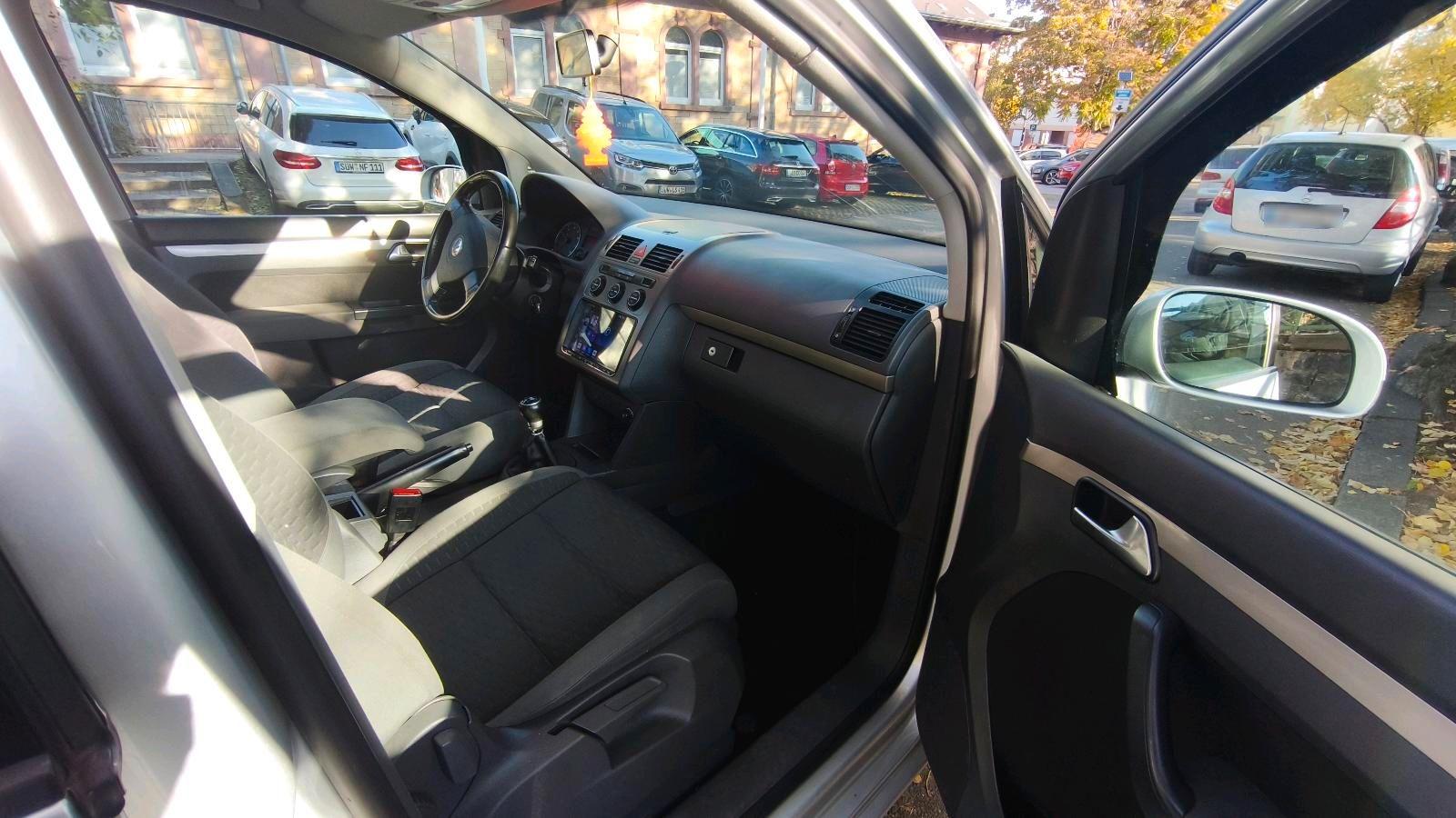 Volkswagen Touran 2008 — photo 12
