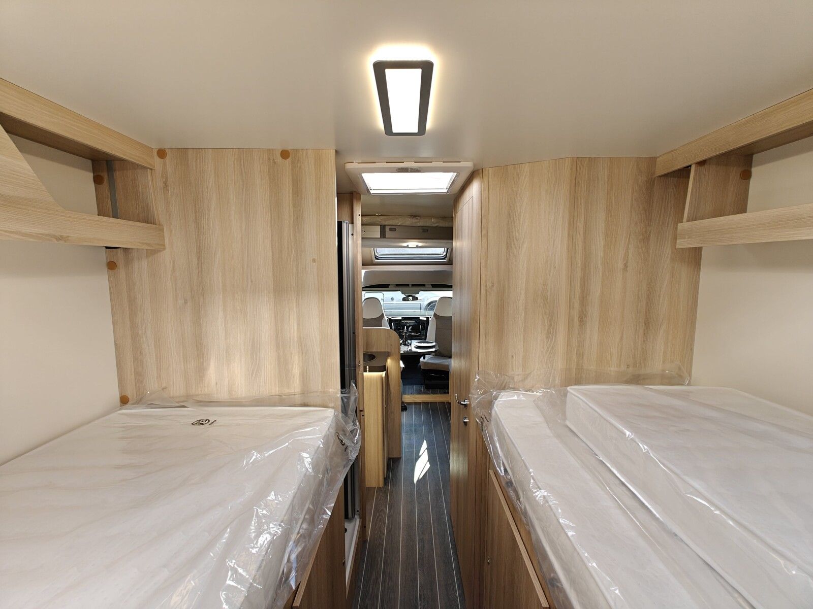 Fahrzeugabbildung NobelART T 7000