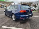 Volkswagen Golf VII Variant Comfortline mit R-Line Paket - : V mit