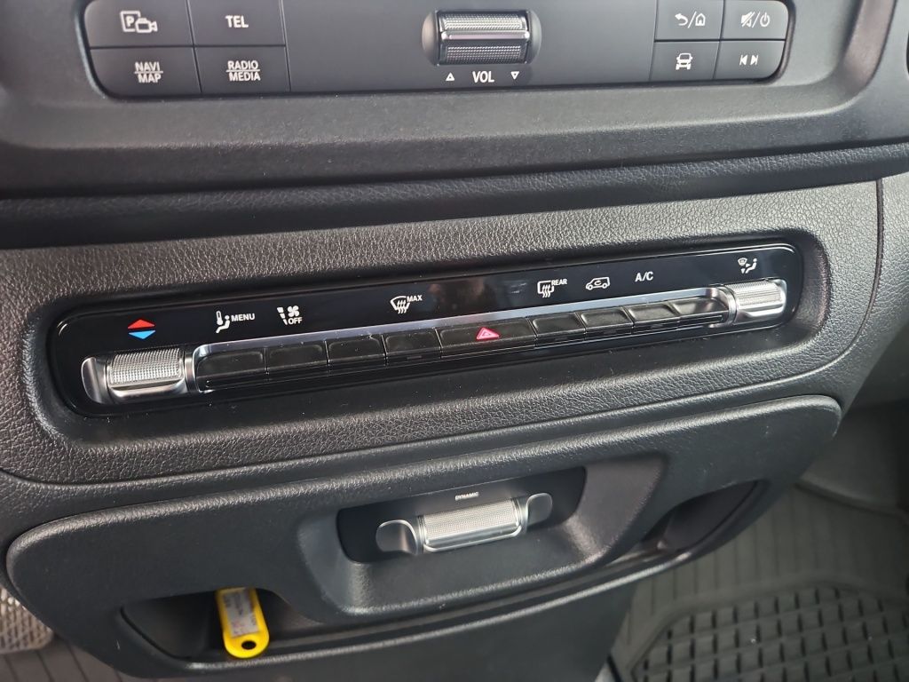 Fahrzeugabbildung Mercedes-Benz Vito 114 Kasten lang LED Flügeltüre 2,5t AHK