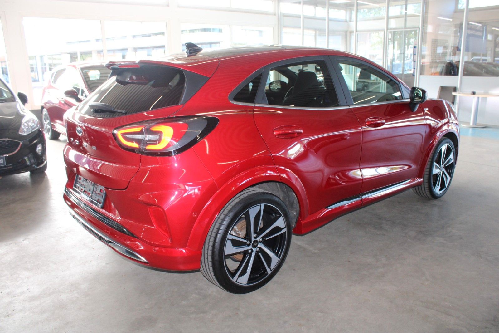 Fahrzeugabbildung Ford Puma ST-Line Vignale Aut. Bi-LED B&O PANO LEDER