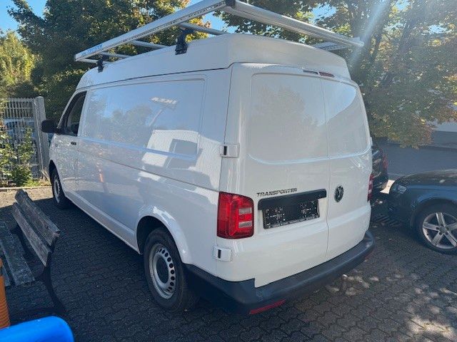 Fahrzeugabbildung Volkswagen T6 Transporter Kasten-Kombi Mittelhochdach