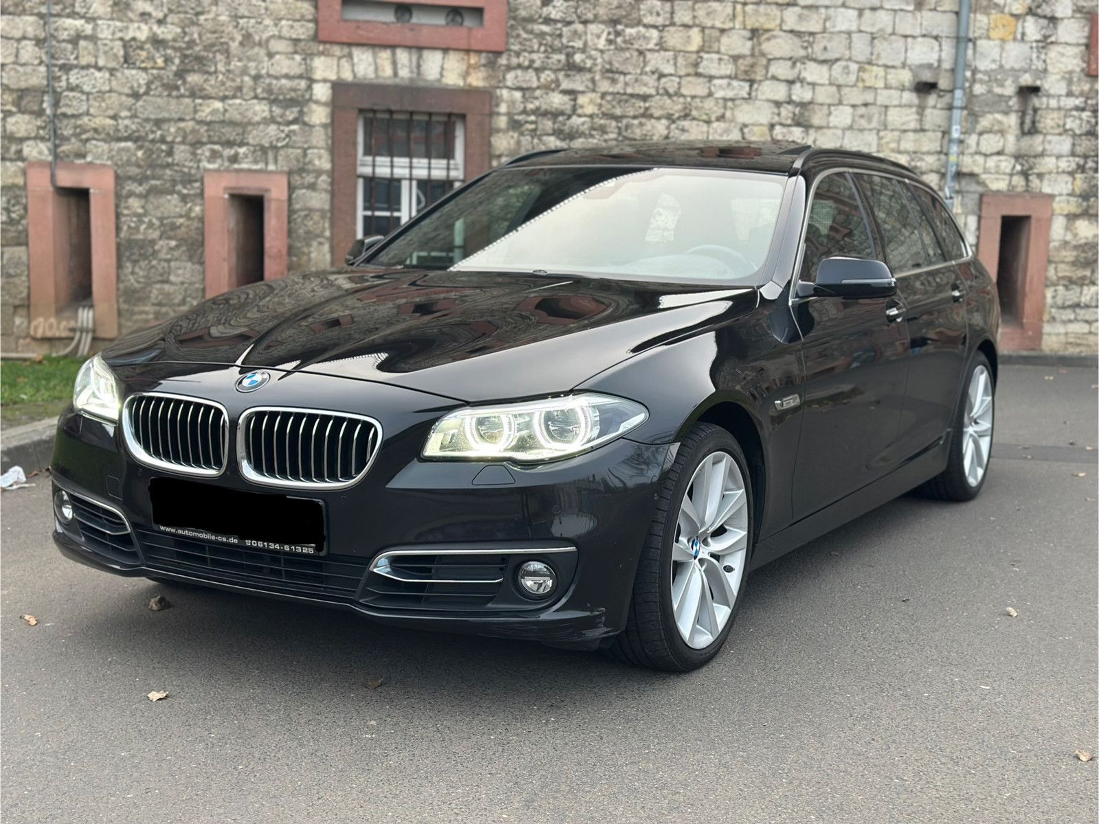 Fahrzeugabbildung BMW 530d xDRIVE TOURING LUXURY LINE*MOD.2015+PANO.*