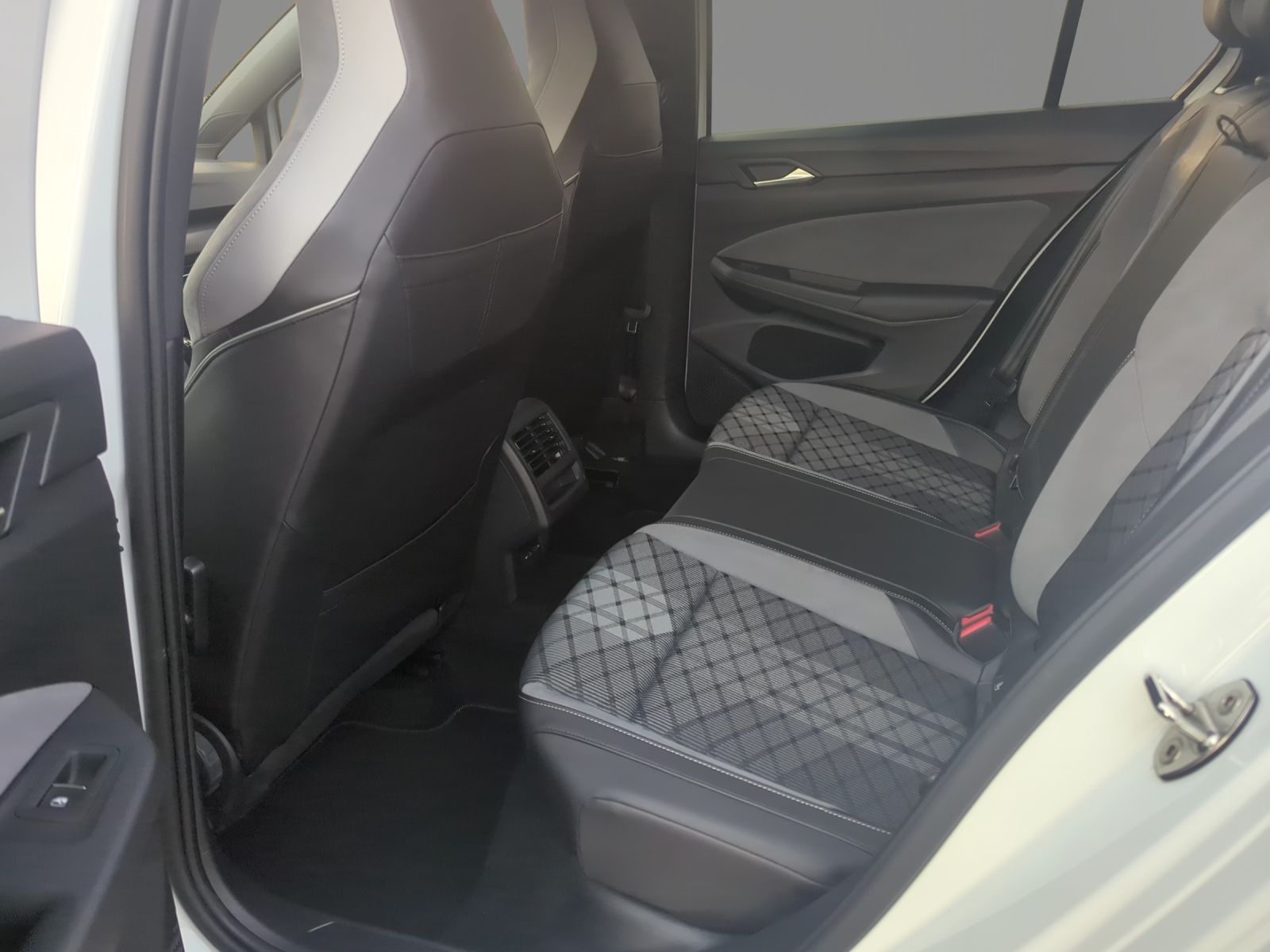 Volkswagen Golf - Bild 8