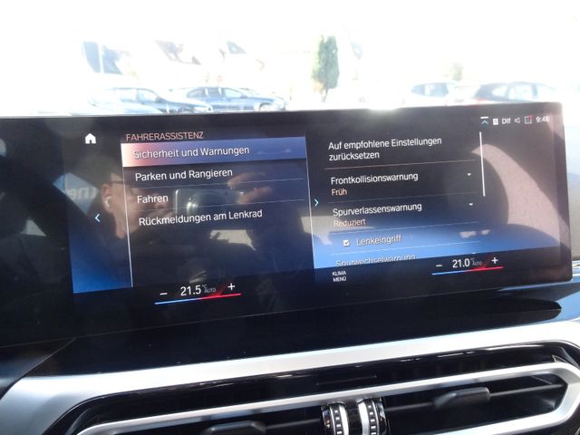 Fahrzeugabbildung BMW 318d/CurvedDisplay/1.Hd/LED/Leder/Navi/