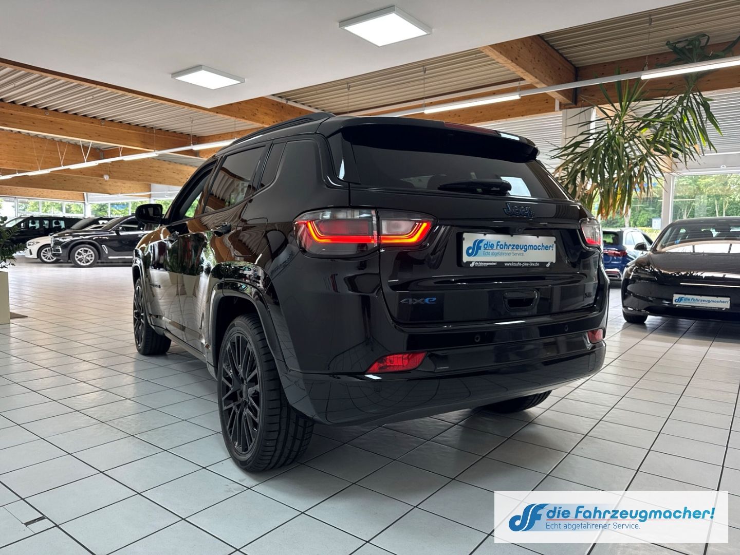 Fahrzeugabbildung Jeep Compass S Plug-In Hybrid 4WD 1.3 EU6d Navi Sound