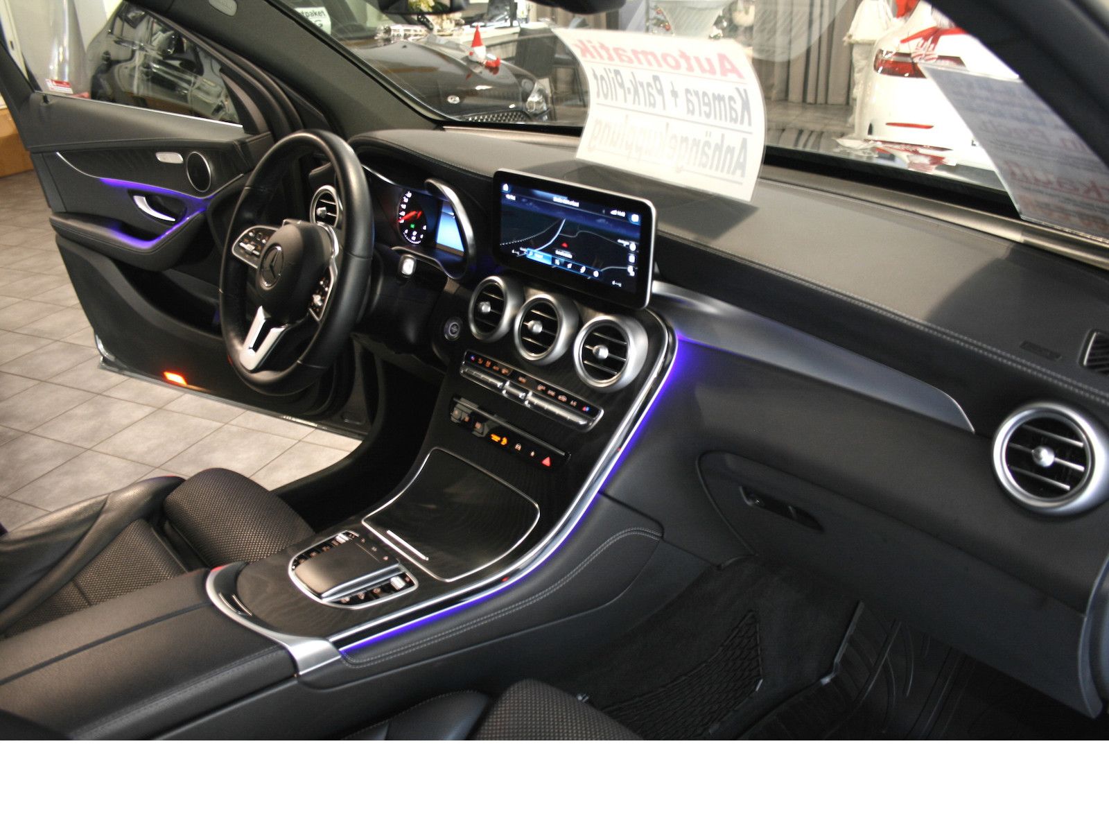 Fahrzeugabbildung Mercedes-Benz GLC 220 d 4M *AHK*LED*Totwinkel*Pano-Dach