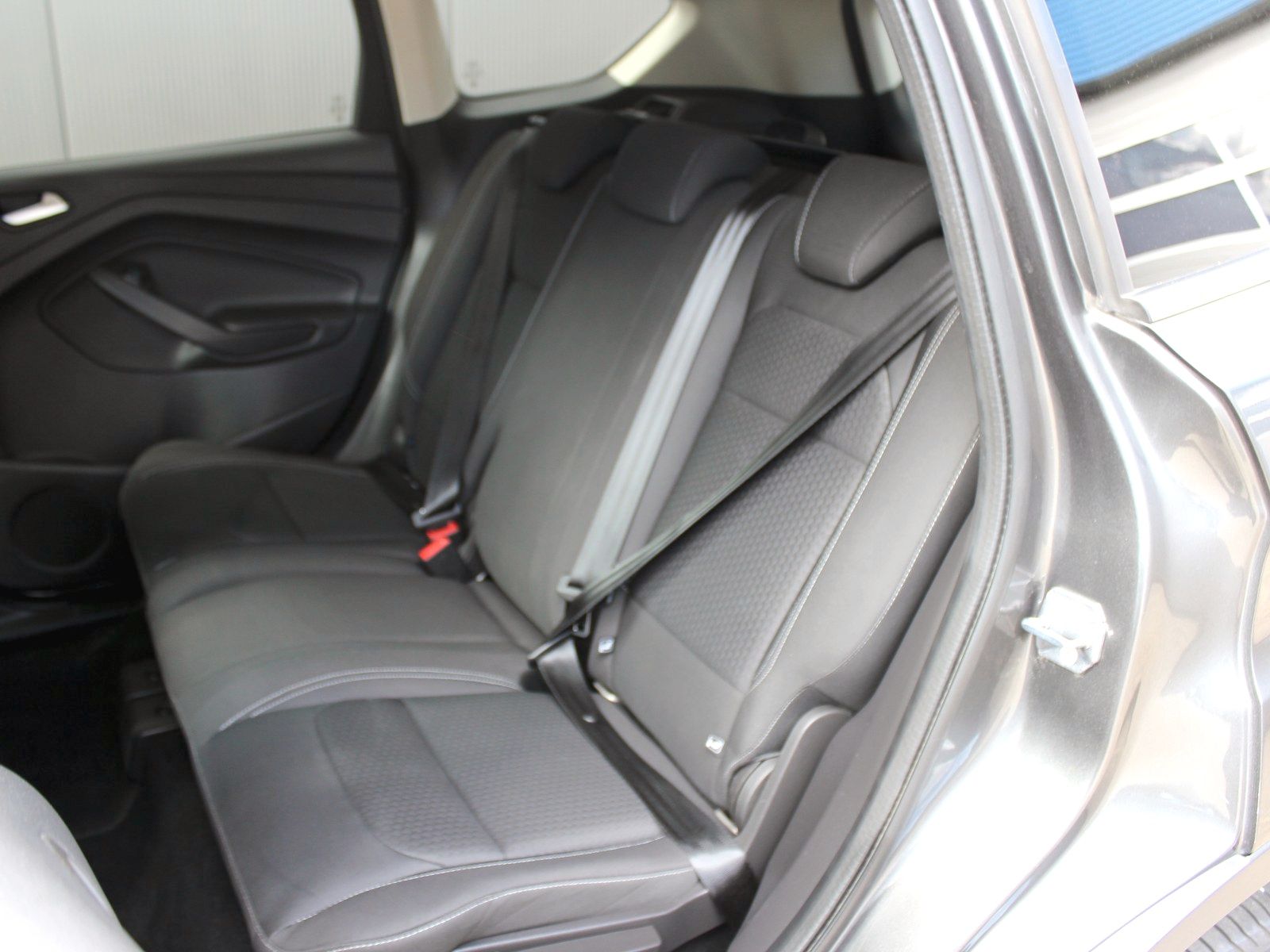 Fahrzeugabbildung Ford Kuga Cool & Connect 2,0 TDCi 4x2 Start/Stopp