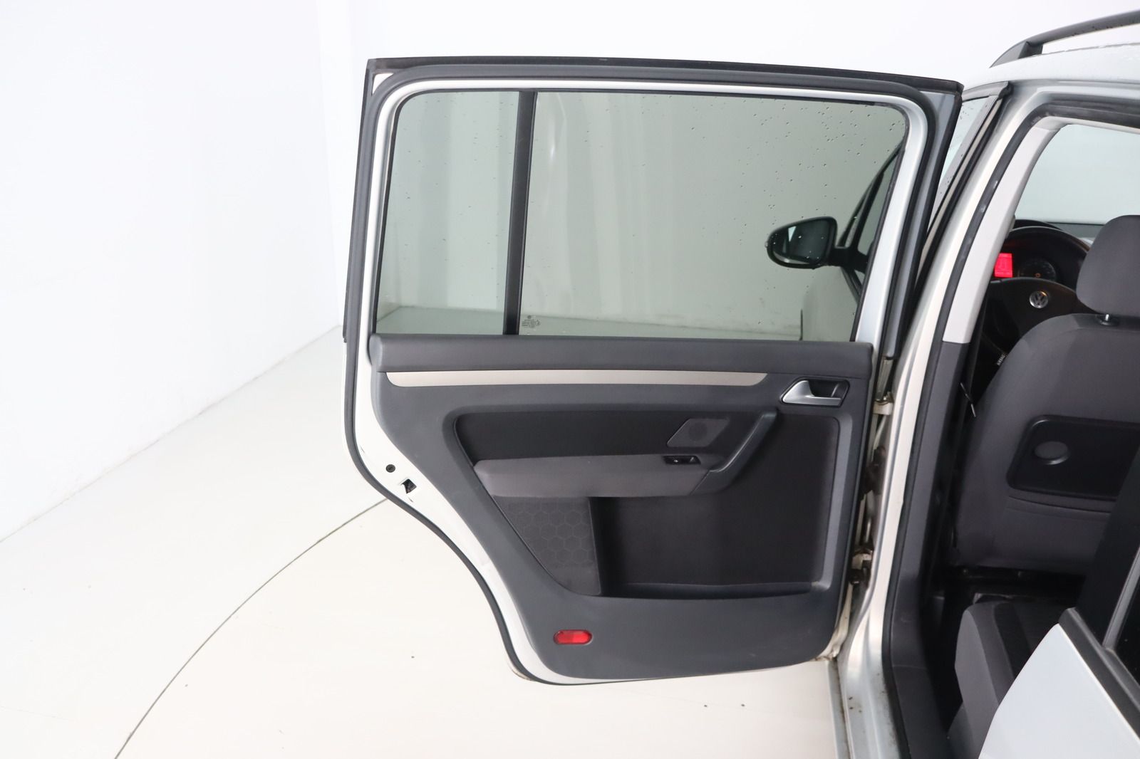 Fahrzeugabbildung Volkswagen Touran 1.4 TSI DSG 7- Sitzer * HU/AU 05.27