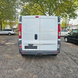 Opel Vivaro - 10