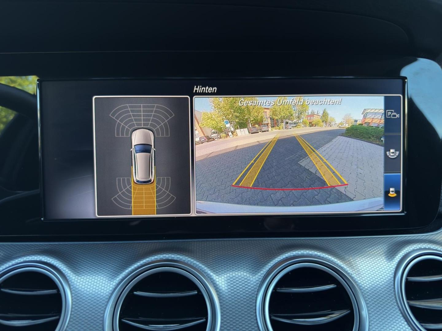 Mercedes-Benz E 220 d T Avantgarde MBUX COMAND Kamera LED Appl