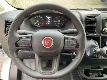 Fahrzeugabbildung Fiat Ducato 33 L2H2 9 Sitzer, Sofort verfügbar!
