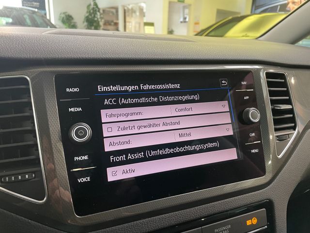 VW Golf Sportsvan