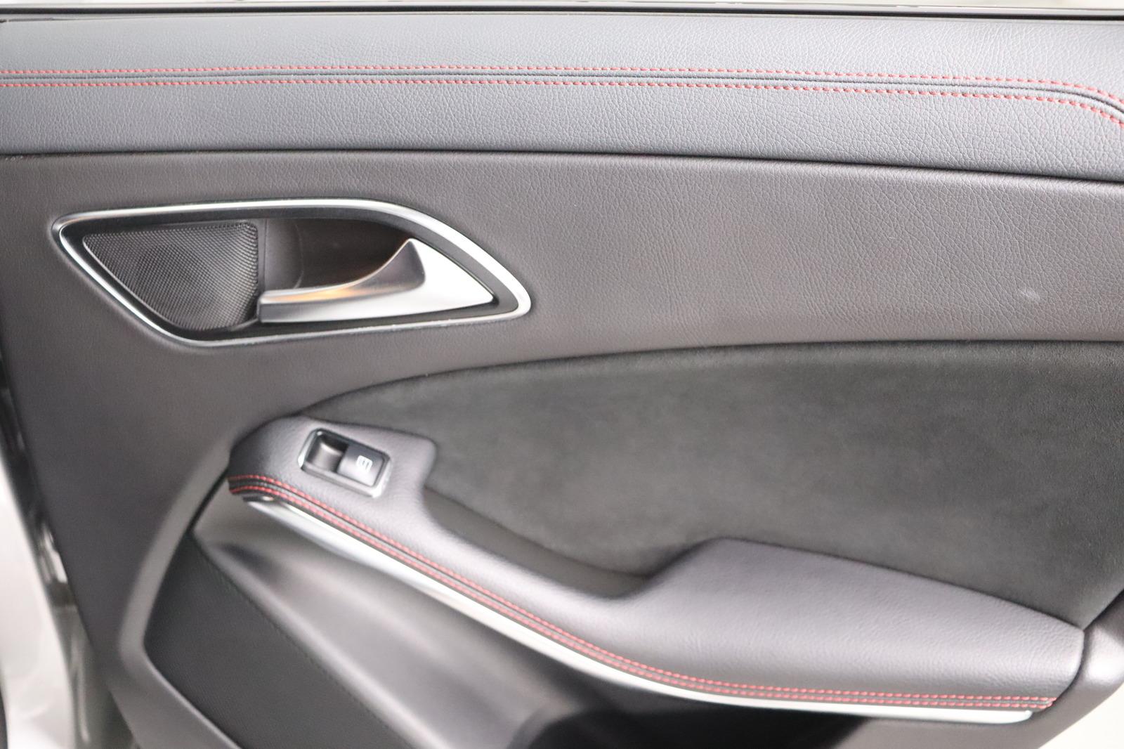 Mercedes-Benz CLA 45 AMG 4Matic Coupe * Led * Navi * Alcantara