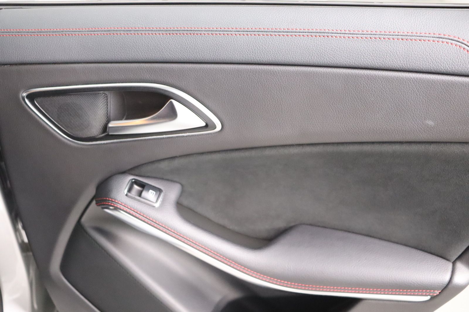 Fahrzeugabbildung Mercedes-Benz CLA 45 AMG 4Matic Coupe * Led * Navi * Alcantara