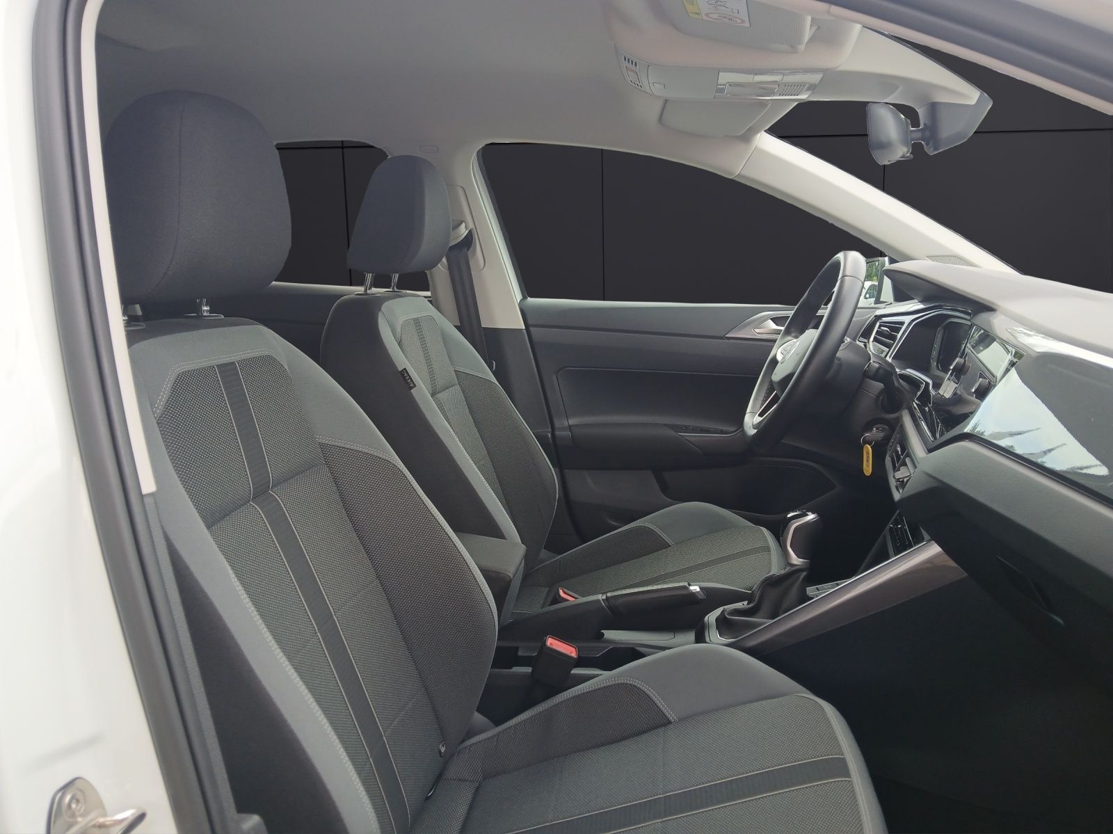 Fahrzeugabbildung Volkswagen Polo TSI Style Matrix Navi AID ACC PDC SH LM