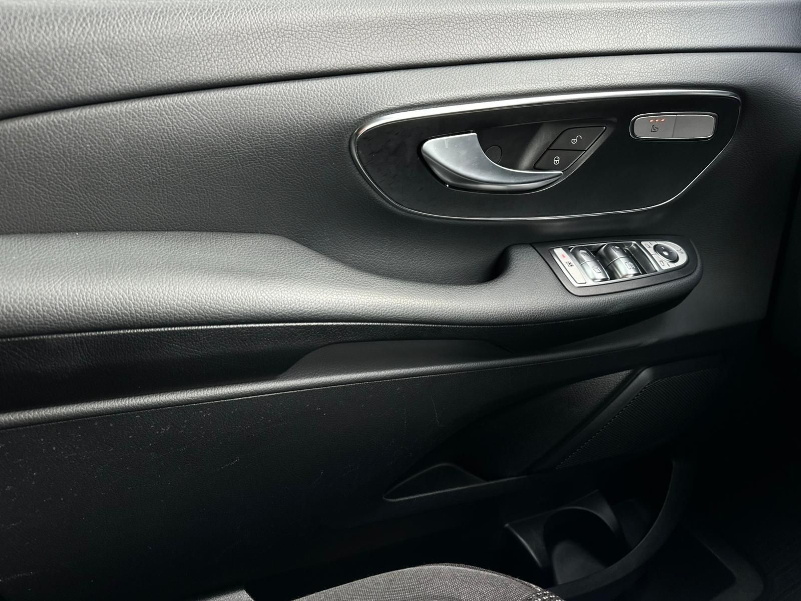 MERCEDES-BENZ V220d EDITION 2020 AMG NIGHT KOMPAKT* LED#SHZ#SH - Image 17