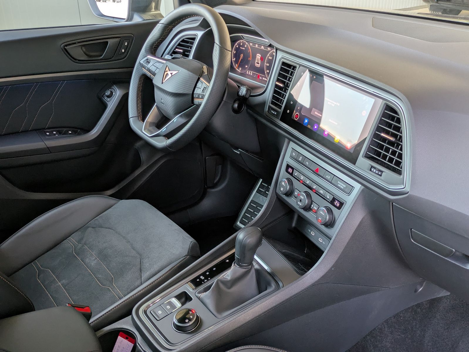 Fahrzeugabbildung CUPRA Ateca 1.5 TSI DSG AHK*LED*ACC*APP*KAMERA*19"