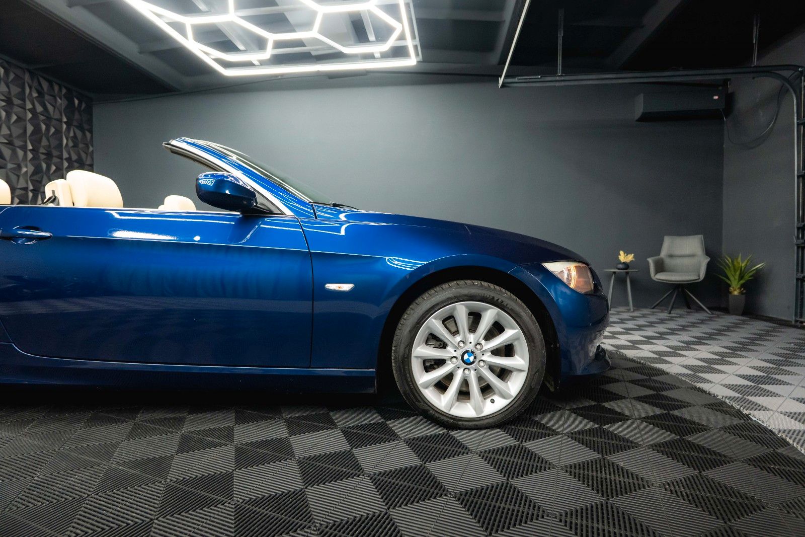 Fahrzeugabbildung BMW 330d Cabrio Sport Edition *Bi-Xenon*H&K*Memory*
