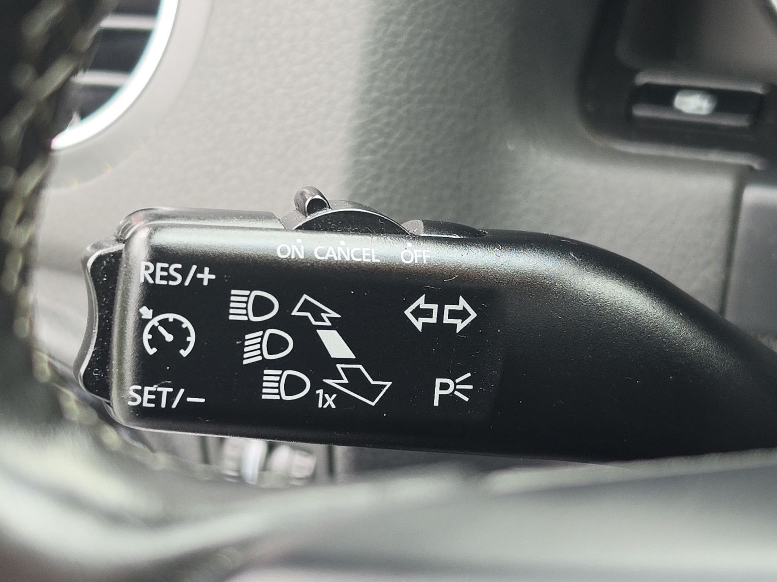 Fahrzeugabbildung Volkswagen Golf Plus VI Team AUTOMATIK STEUERKETT TÜV NEU