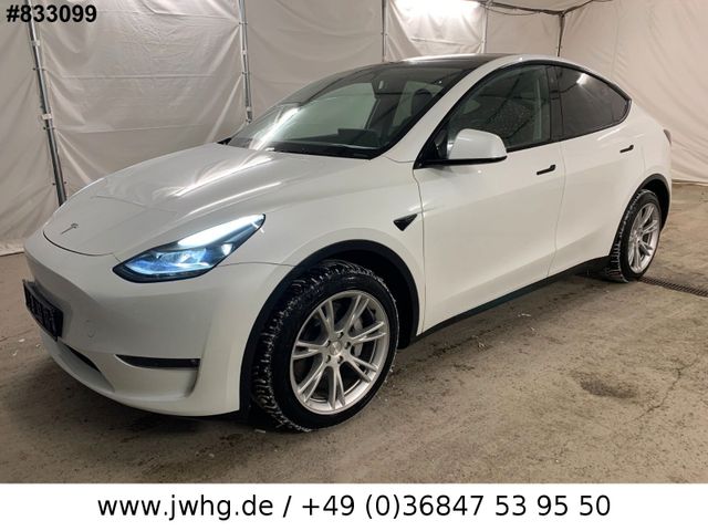 Tesla Model Y Long Range AWD 75 kWh Wärmepumpe 19"Pano