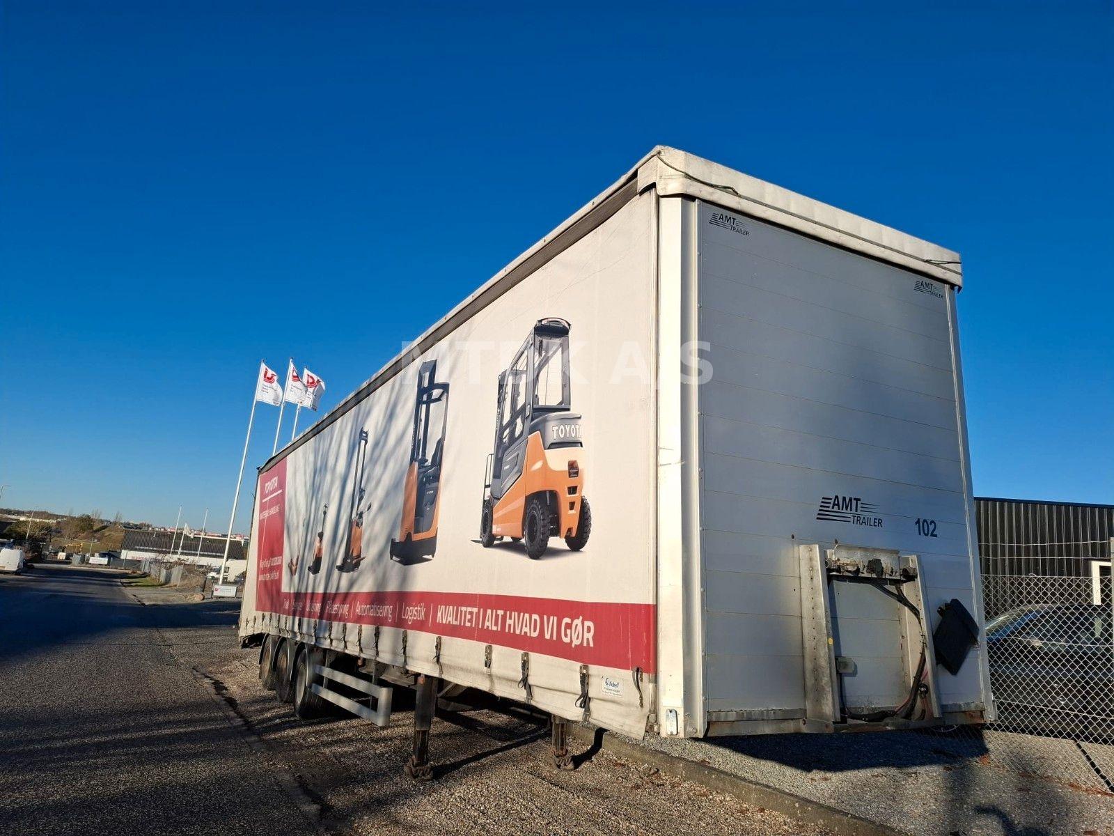 Other D81 Mega-Vorhang mit großer Rampe