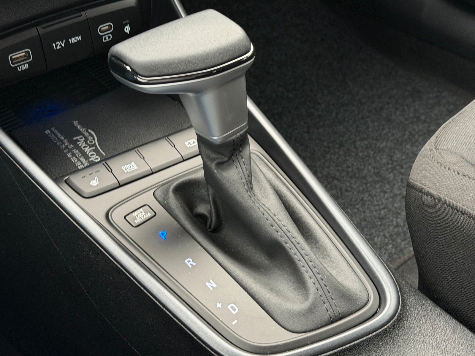 Fahrzeugabbildung Hyundai BAYON 1.0 T-GDI Trend *Navi*SmartKey*Kamera*LED*