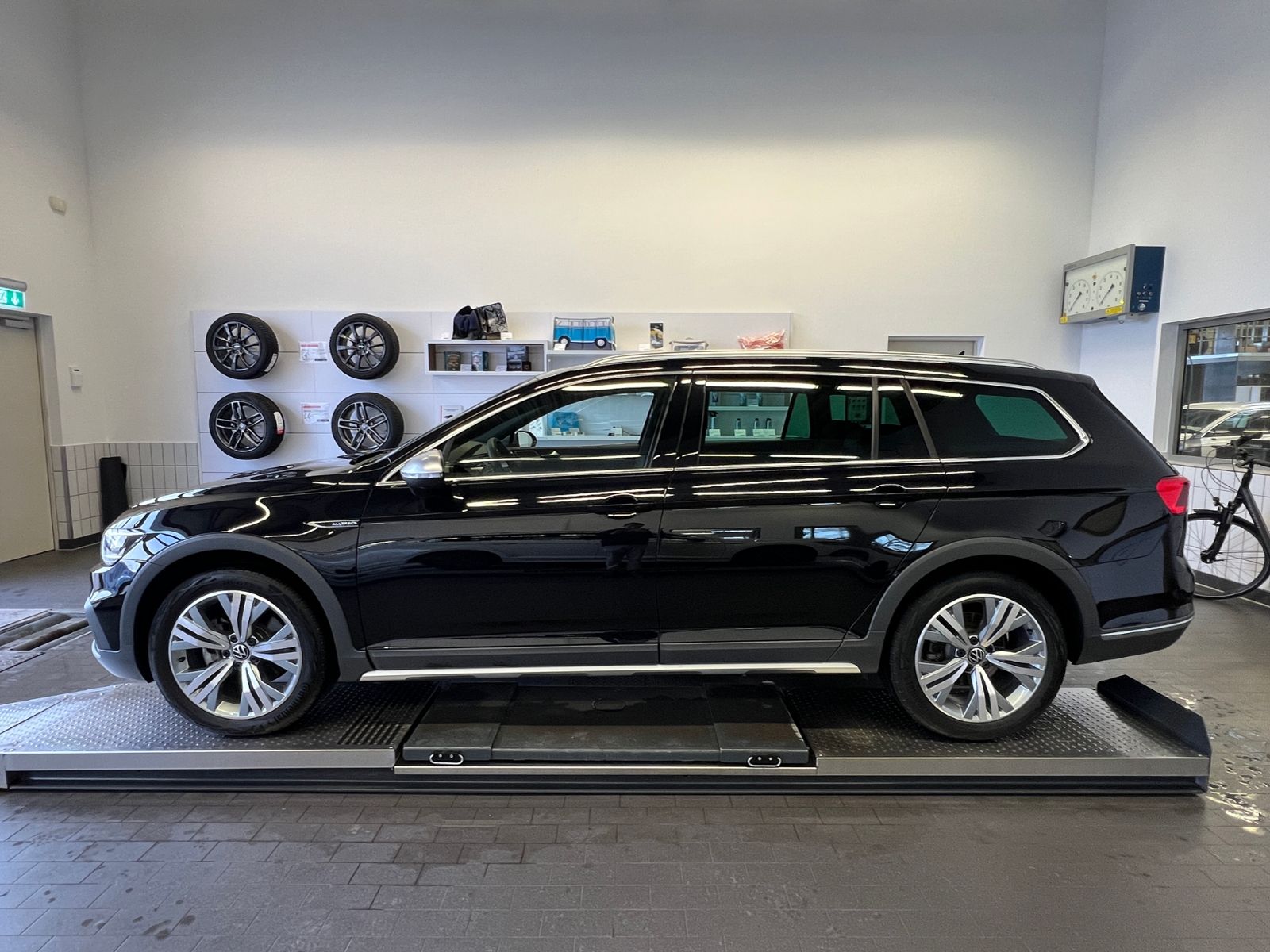Fahrzeugabbildung Volkswagen Passat Variant Alltrack 2.0 TDI DSG 4MOTION *AHK